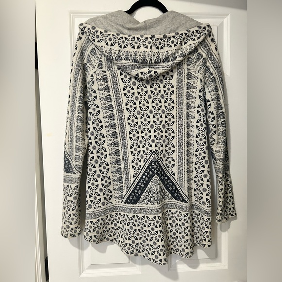 Anama Navy Blue & White Geometric Print High Low Hem Zip Up Hoodie - Picture 4 of 16